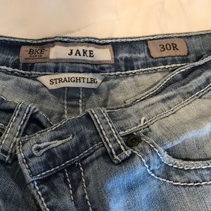 Men’s buckle jeans